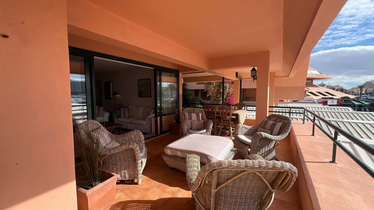 Apartamento T2 para Venda em Quarteira Foto 33