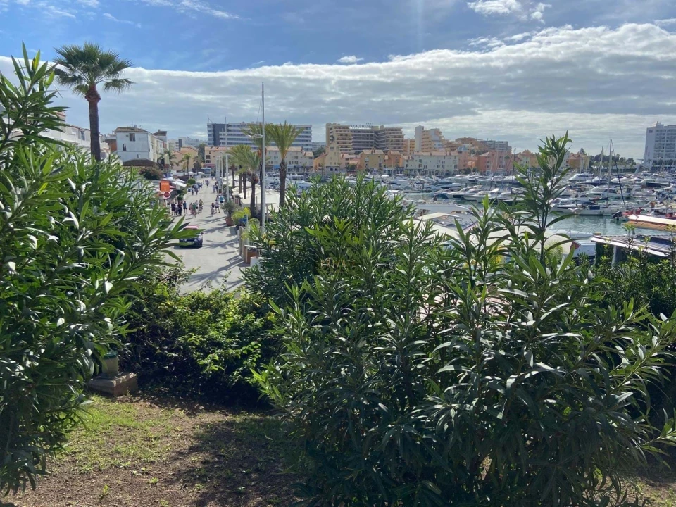 Apartamento T2 para Venda em Quarteira Foto 43