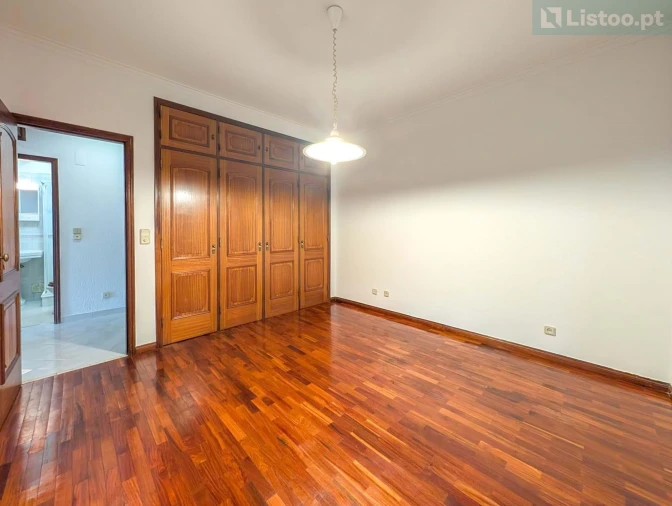 Apartamento T3 para Venda em Carnide Foto 26