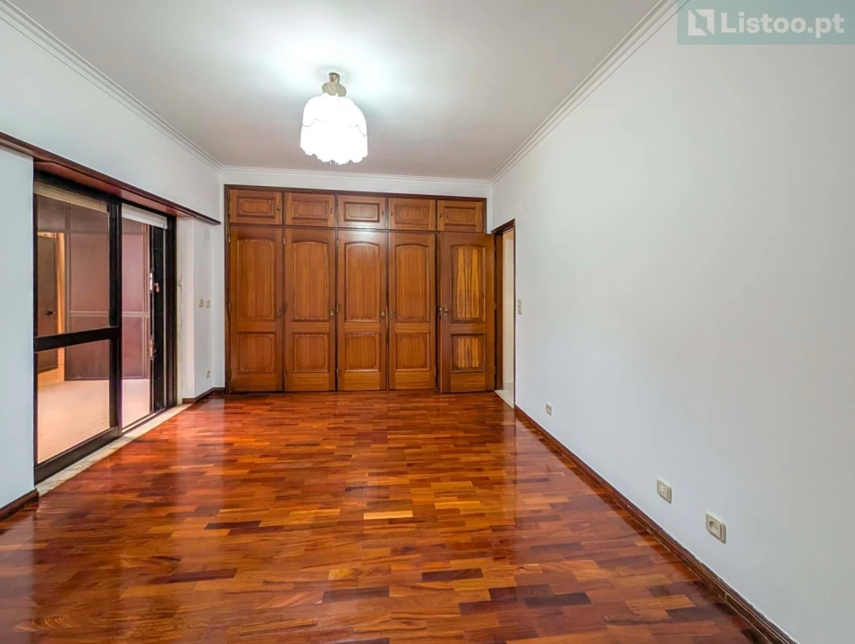 Apartamento T3 para Venda em Carnide Foto 28