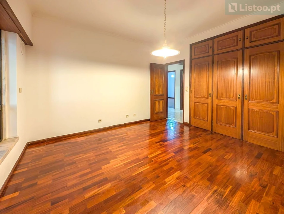 Apartamento T3 para Venda em Carnide Foto 22