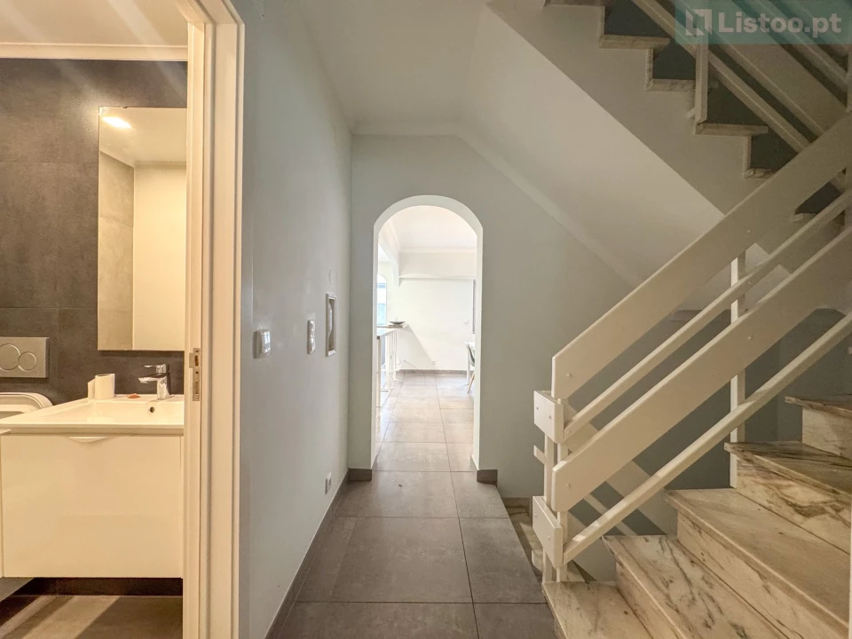 Moradia T5 para Venda em Costa da Caparica Foto 6