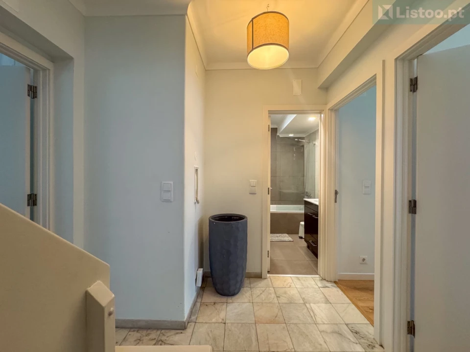 Moradia T5 para Venda em Costa da Caparica Foto 13