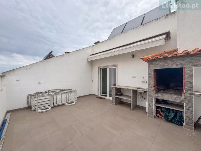 Moradia T5 para Venda em Costa da Caparica Foto 23