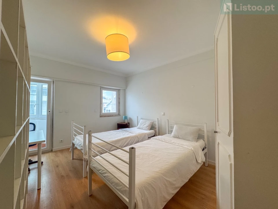Moradia T5 para Venda em Costa da Caparica Foto 18