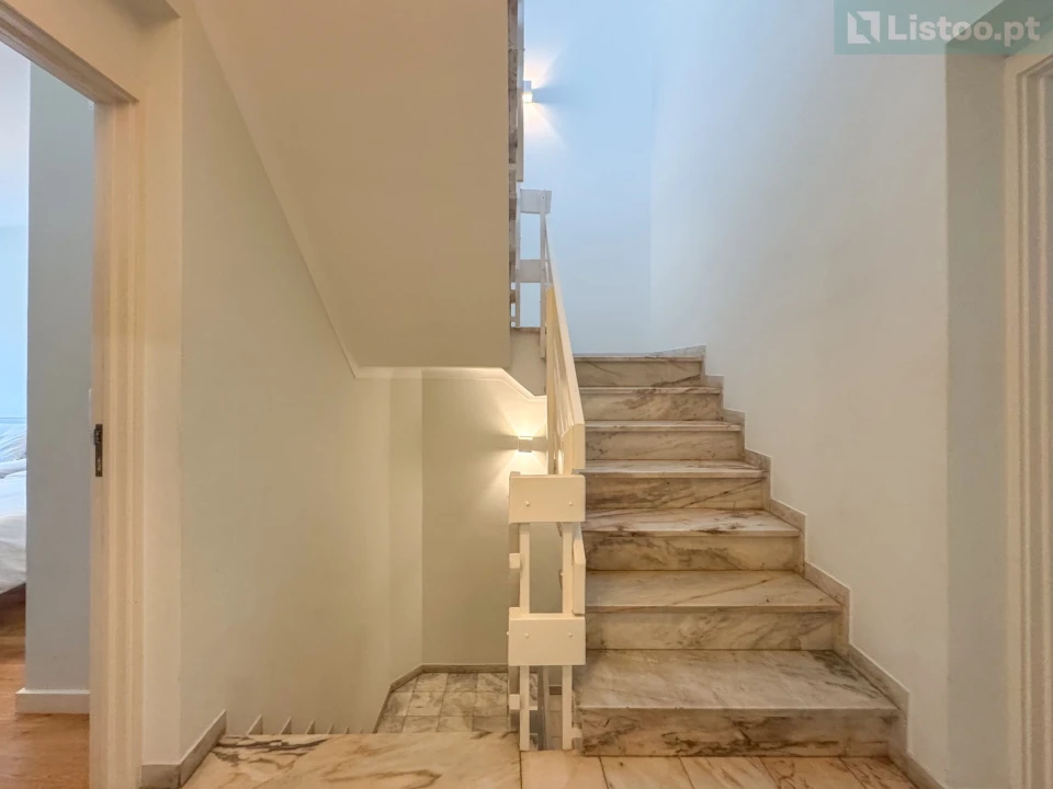 Moradia T5 para Venda em Costa da Caparica Foto 22
