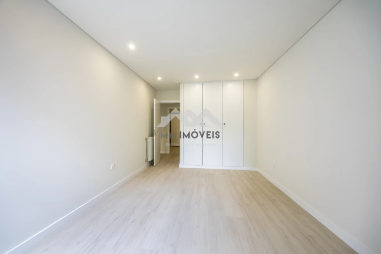 Apartamento T3 para Venda em Moreira Foto 27