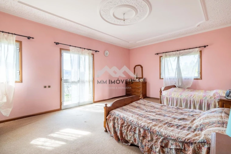 Moradia T3 para Venda em Airães Foto 9