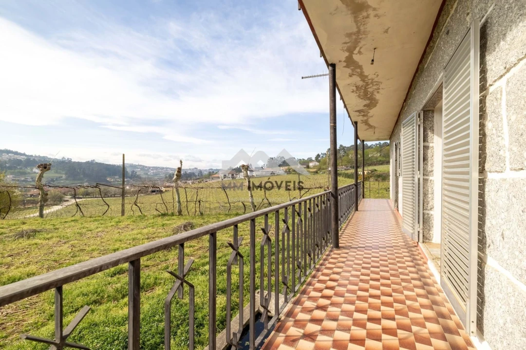 Moradia T3 para Venda em Airães Foto 12