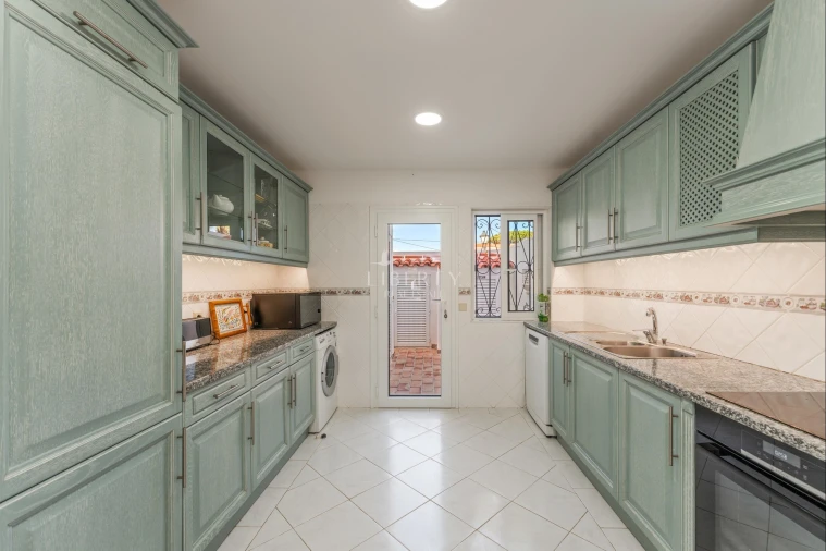 Moradia T3 para Venda em Almancil Foto 12