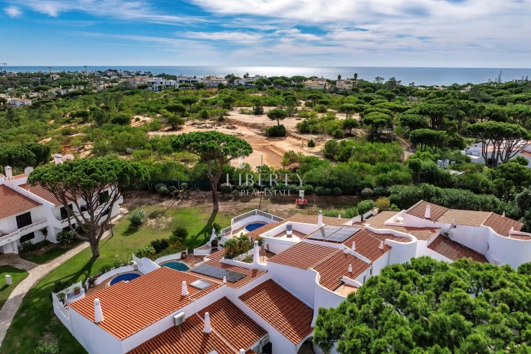 Moradia T3 para Venda em Almancil Foto 32