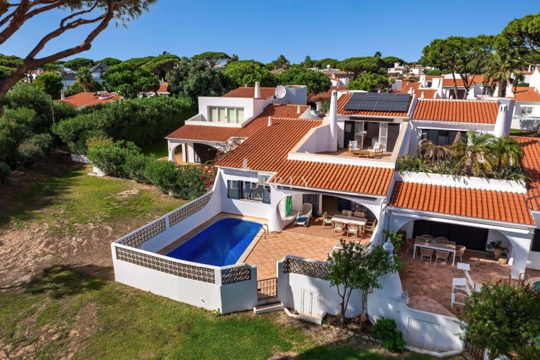 Moradia T3 para Venda em Almancil Foto 31