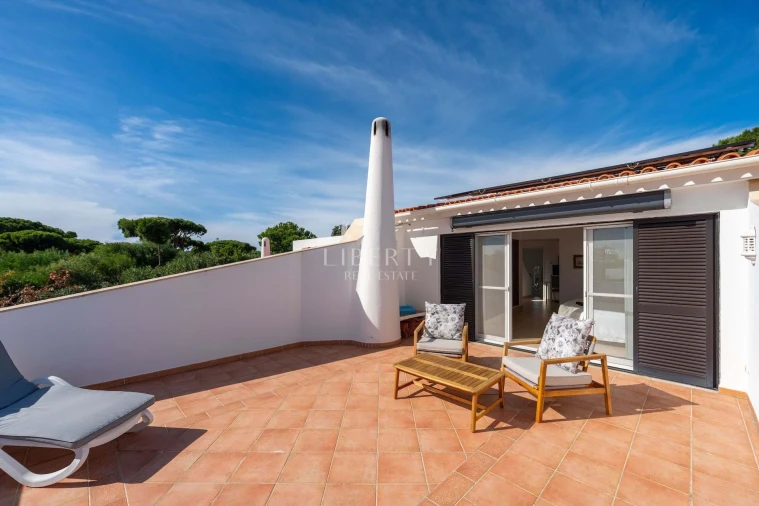 Moradia T3 para Venda em Almancil Foto 17