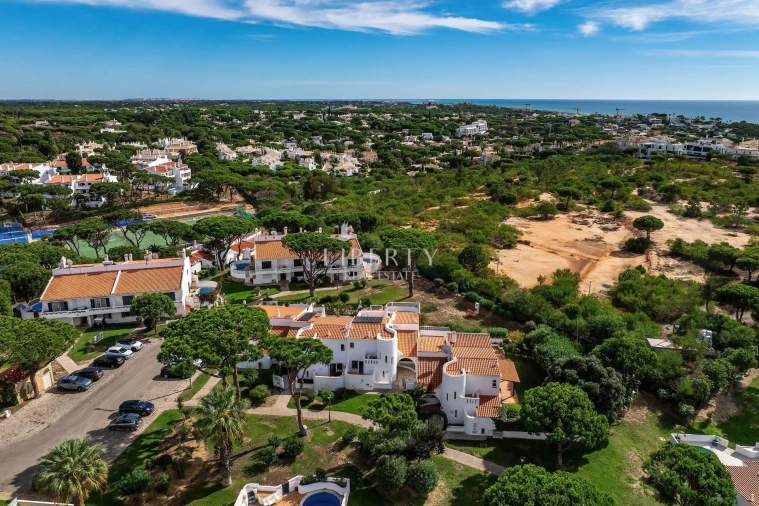 Moradia T3 para Venda em Almancil Foto 33