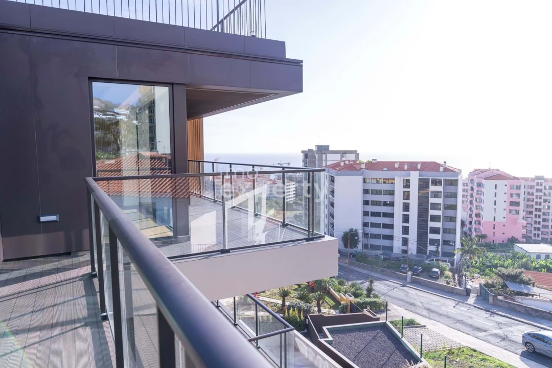Apartamento T2 para Venda em São Martinho Foto 32