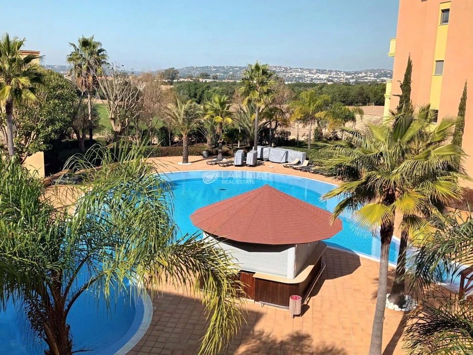 Apartamento T2 para Venda em Quarteira Foto 2