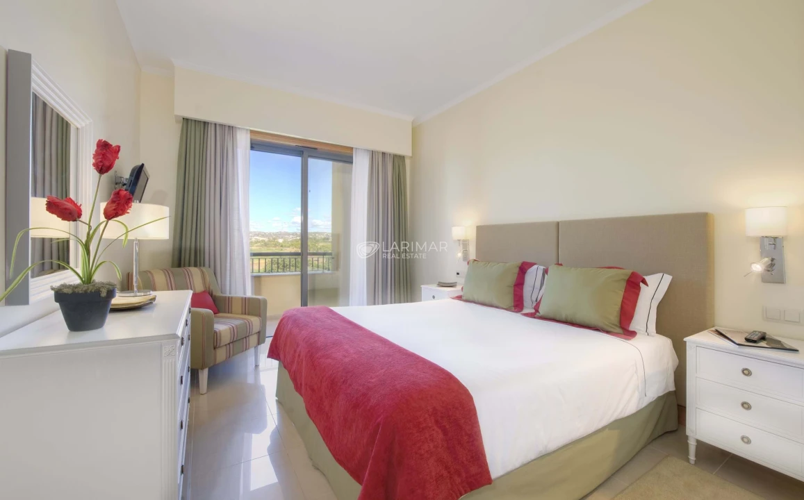 Apartamento T2 para Venda em Quarteira Foto 6