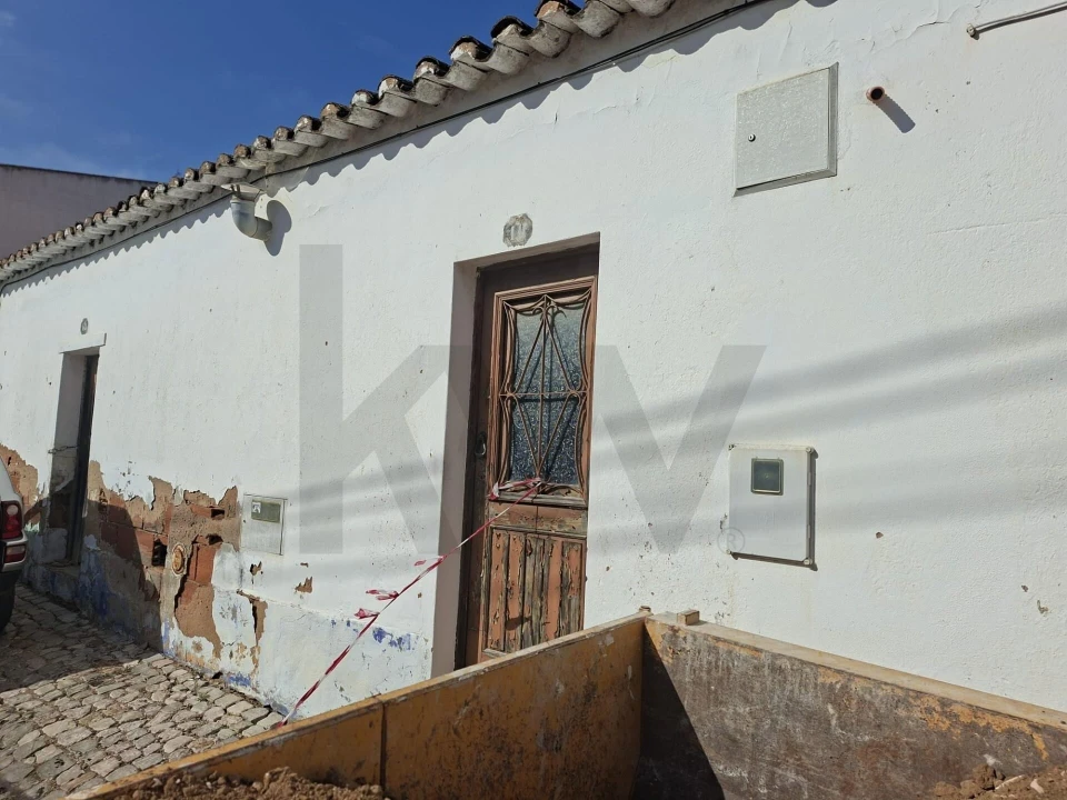 Moradia T2 para Venda em Odiaxere Foto 6