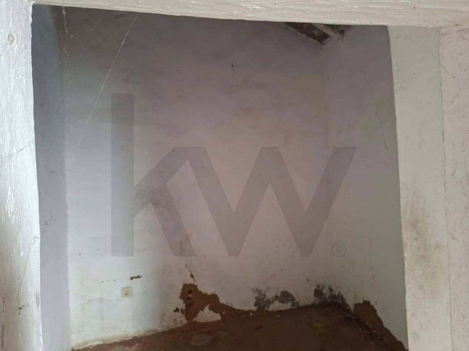 Moradia T2 para Venda em Odiaxere Foto 9