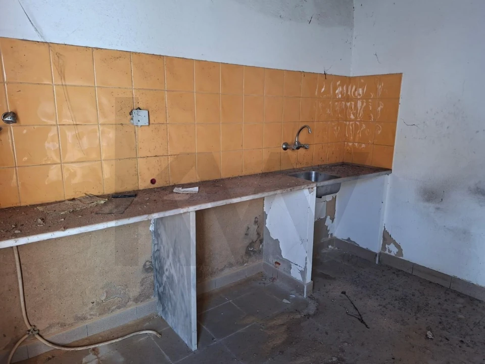 Moradia T2 para Venda em Odiaxere Foto 16