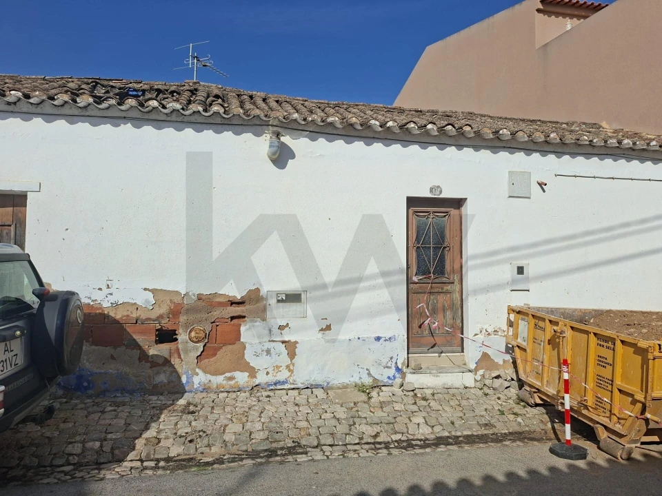 Moradia T2 para Venda em Odiaxere Foto 1