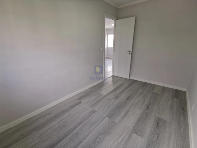 Apartamento T2 para Venda em Odivelas Foto 11