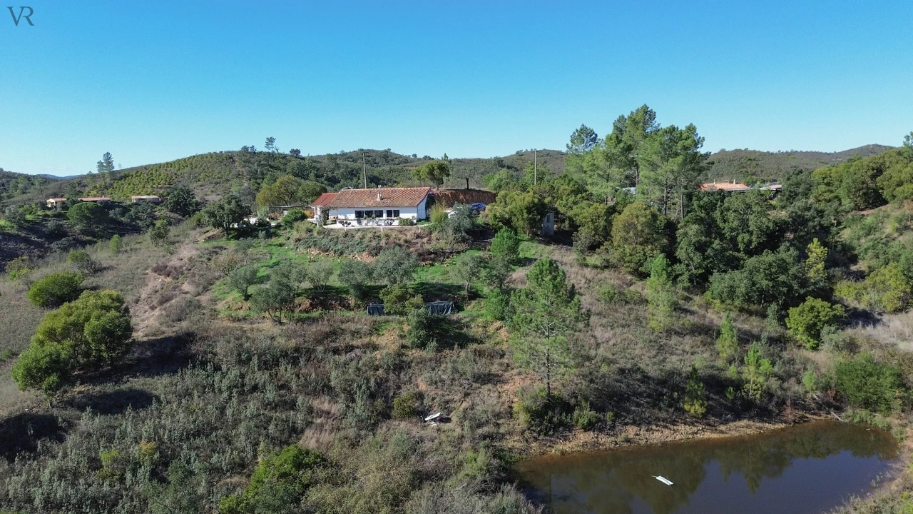 Moradia T3 para Venda em São Marcos da Serra Foto 25