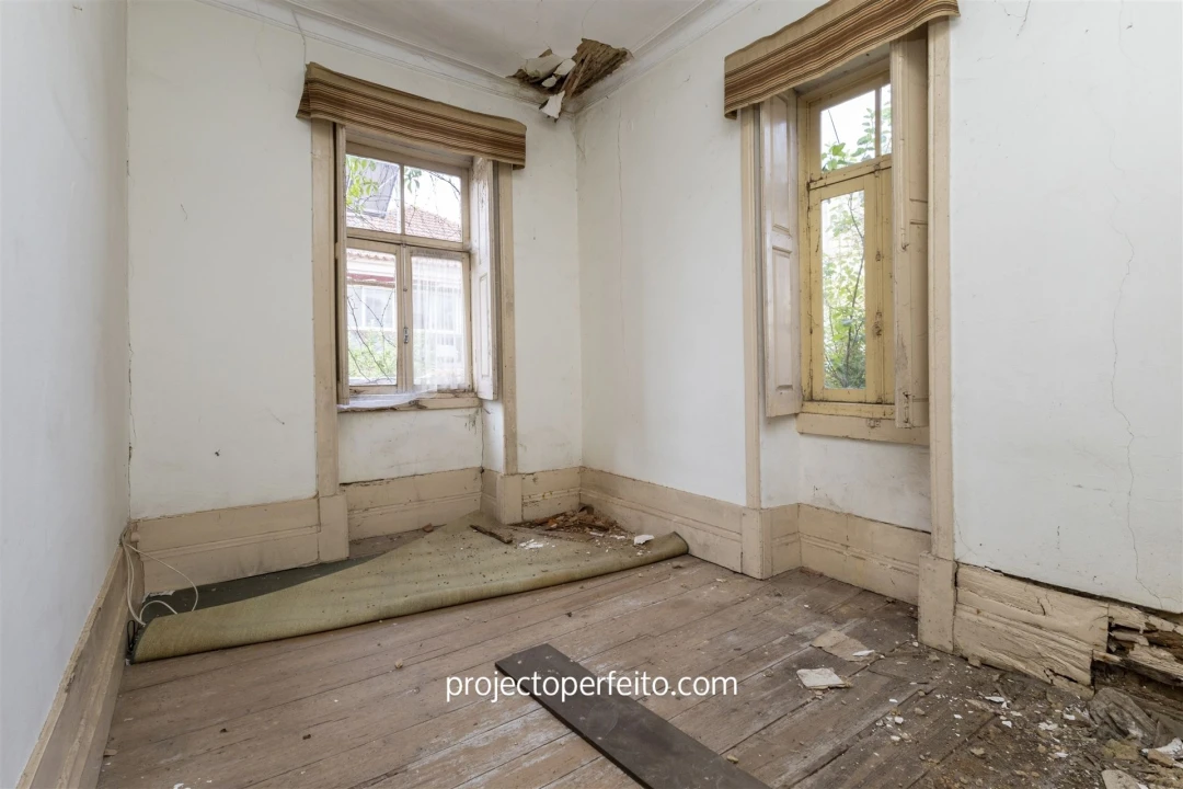 Moradia T4 para Venda em Espinho Foto 8