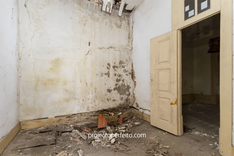 Moradia T4 para Venda em Espinho Foto 6