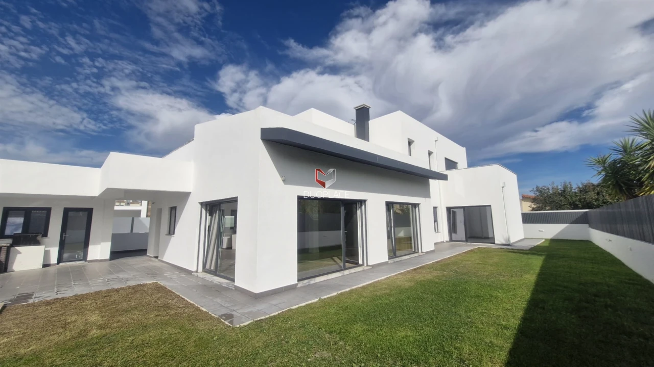 Moradia T5 para Venda em Azeitão (São Lourenço e São Simão) Foto 21