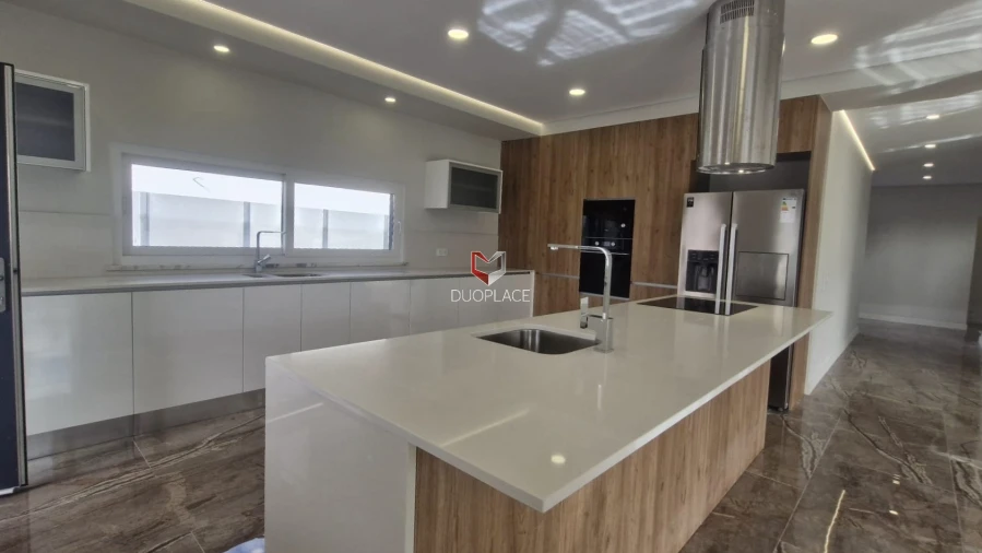 Moradia T5 para Venda em Azeitão (São Lourenço e São Simão) Foto 3