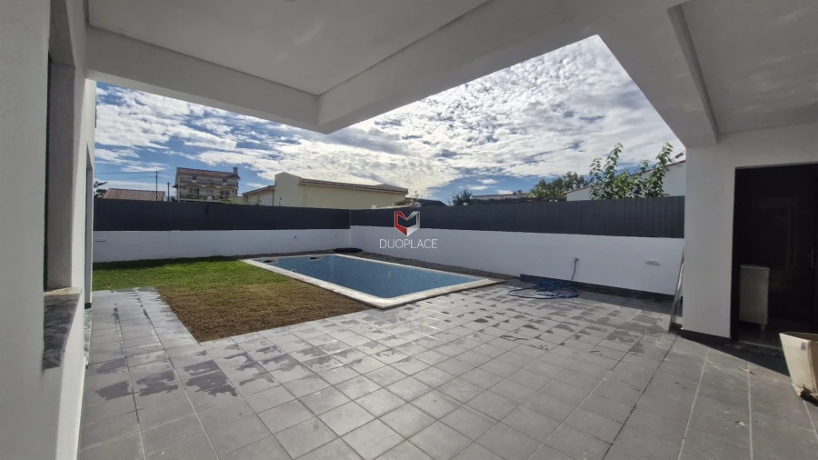 Moradia T5 para Venda em Azeitão (São Lourenço e São Simão) Foto 26