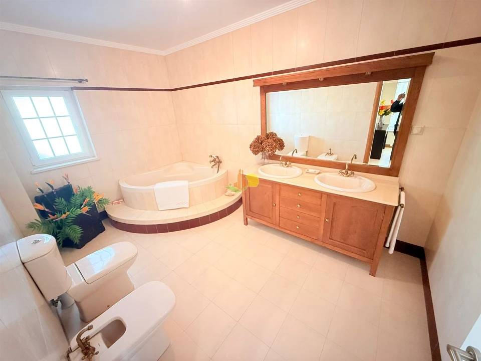 Moradia T4 para Venda em São Pedro Foto 14