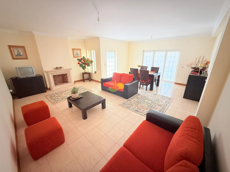 Moradia T4 para Venda em São Pedro Foto 7