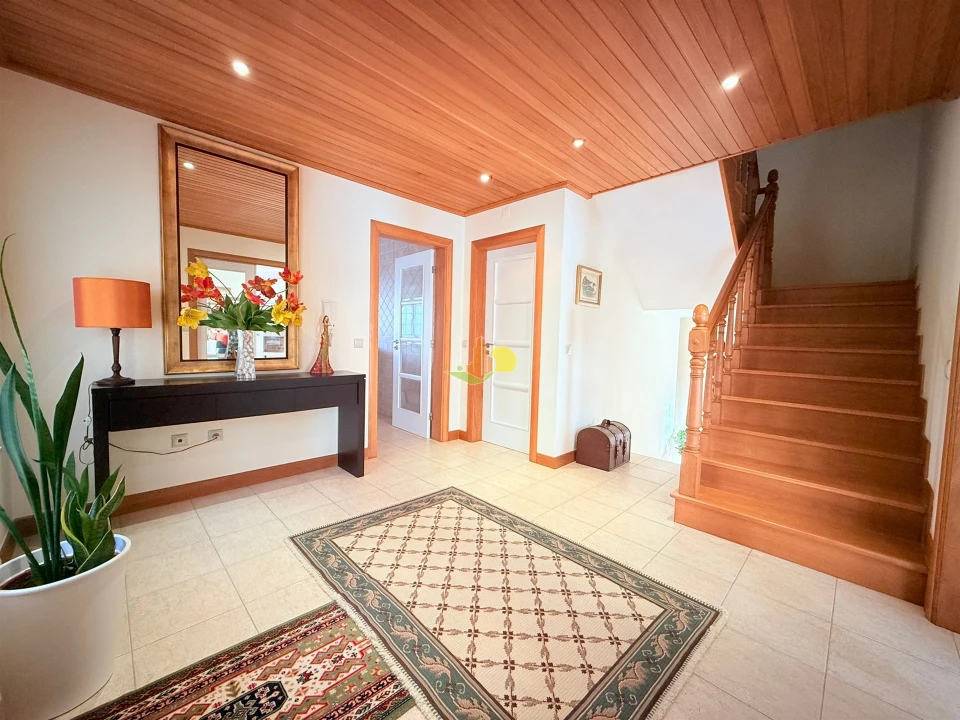 Moradia T4 para Venda em São Pedro Foto 4