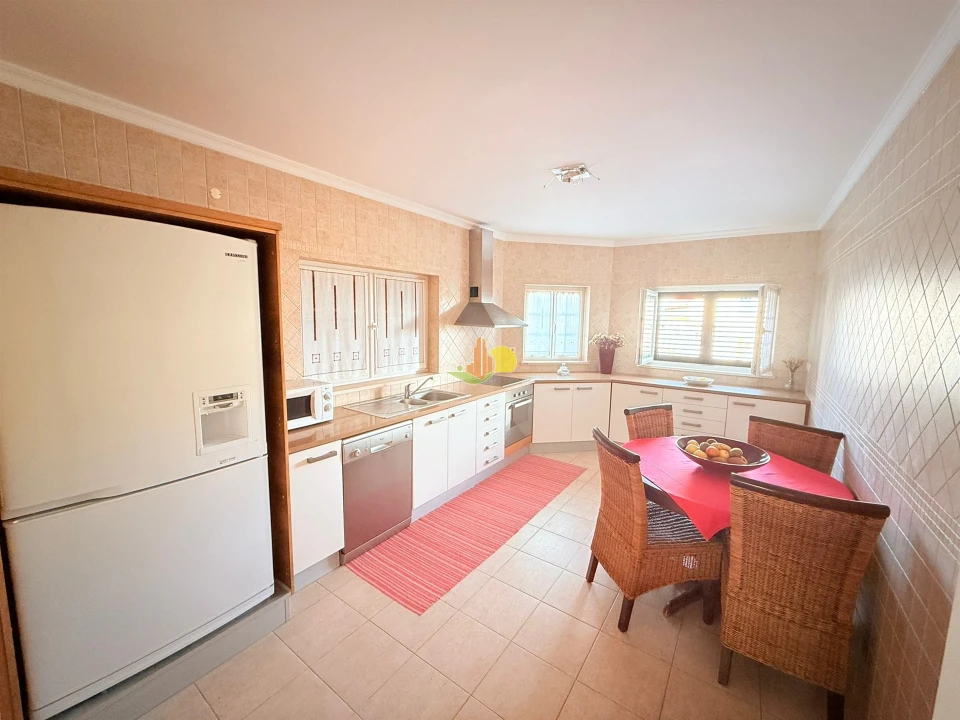 Moradia T4 para Venda em São Pedro Foto 11