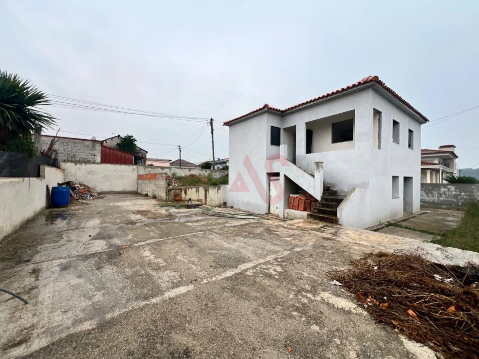 Moradia T3 para Venda em Bougado (São Martinho e Santiago) Foto 3