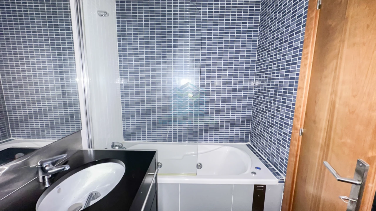 Apartamento T2 para Arrendamento em Torres Novas (Santa Maria, Salvador e Santiago) Foto 10