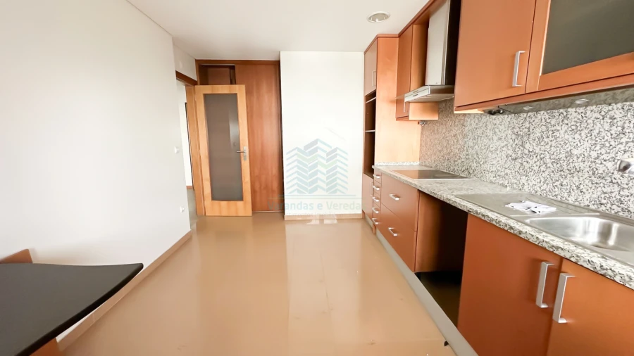 Apartamento T2 para Arrendamento em Torres Novas (Santa Maria, Salvador e Santiago) Foto 2