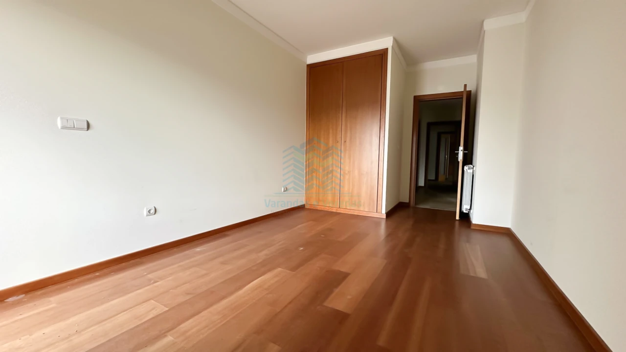 Apartamento T2 para Arrendamento em Torres Novas (Santa Maria, Salvador e Santiago) Foto 13