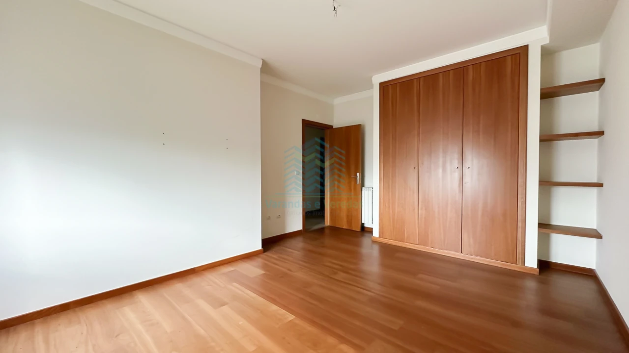 Apartamento T2 para Arrendamento em Torres Novas (Santa Maria, Salvador e Santiago) Foto 9