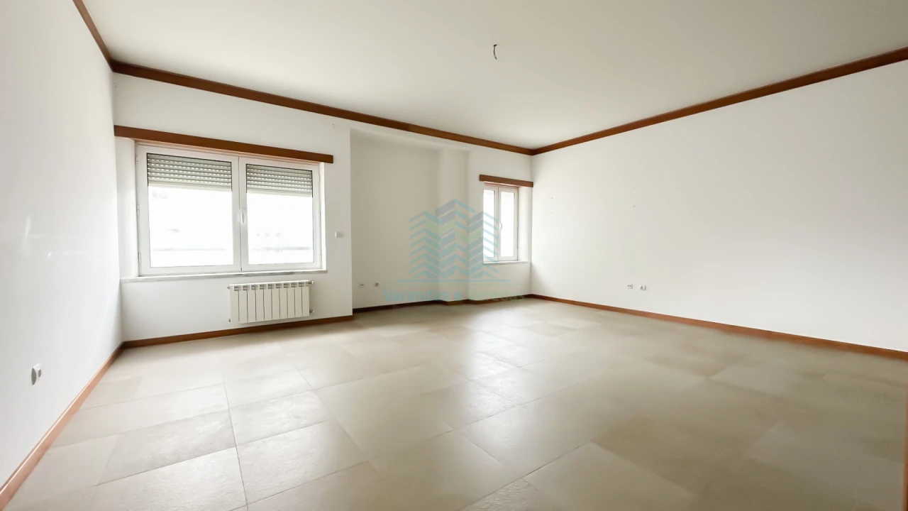 Apartamento T2 para Arrendamento em Torres Novas (Santa Maria, Salvador e Santiago) Foto 3