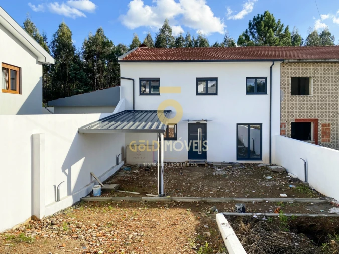 Moradia T3 para Venda em Macieira de Sarnes Foto 27