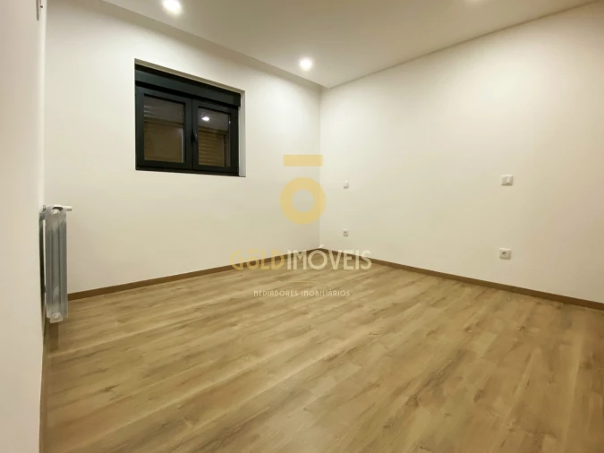 Moradia T3 para Venda em Macieira de Sarnes Foto 16