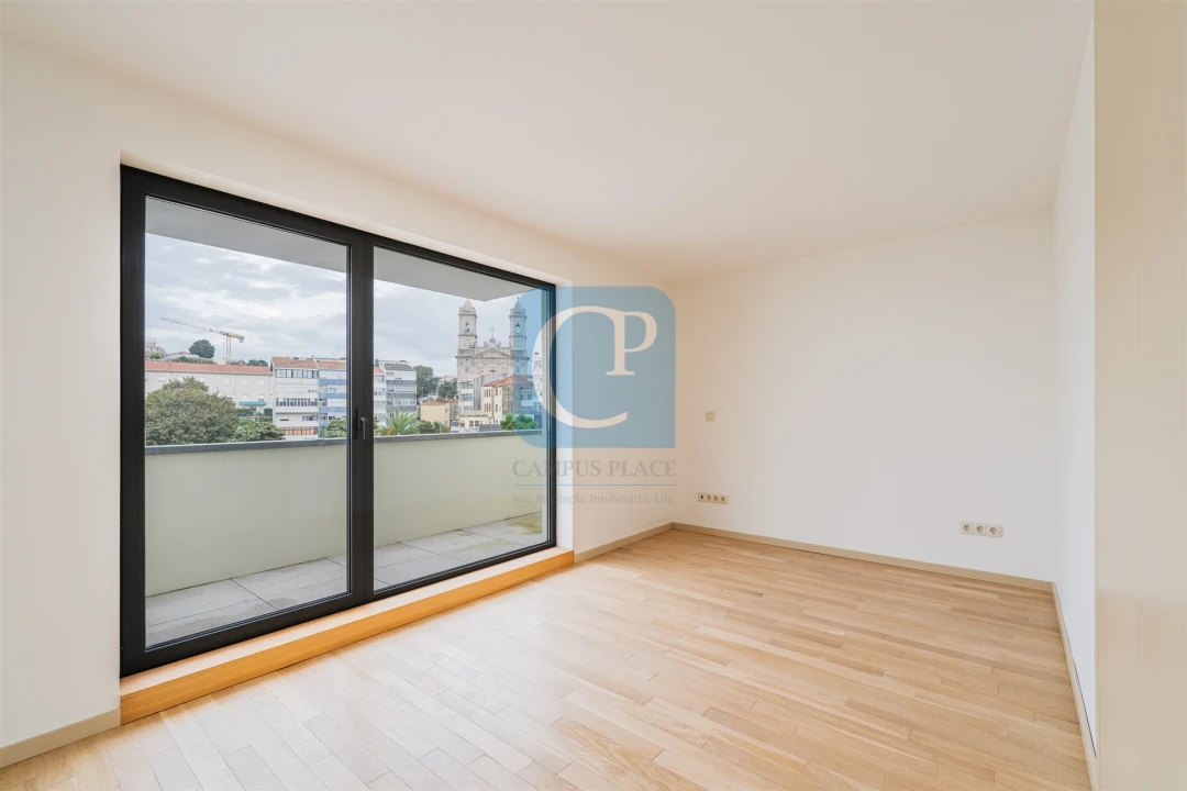 Apartamento T1 para Venda em Cedofeita, Santo Ildefonso, Sé, Miragaia, São Nicolau e Vitória Foto 2