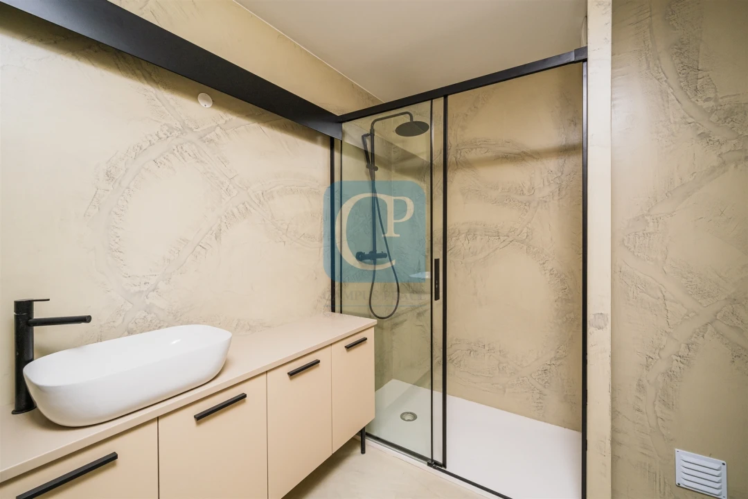 Apartamento T1 para Venda em Cedofeita, Santo Ildefonso, Sé, Miragaia, São Nicolau e Vitória Foto 8