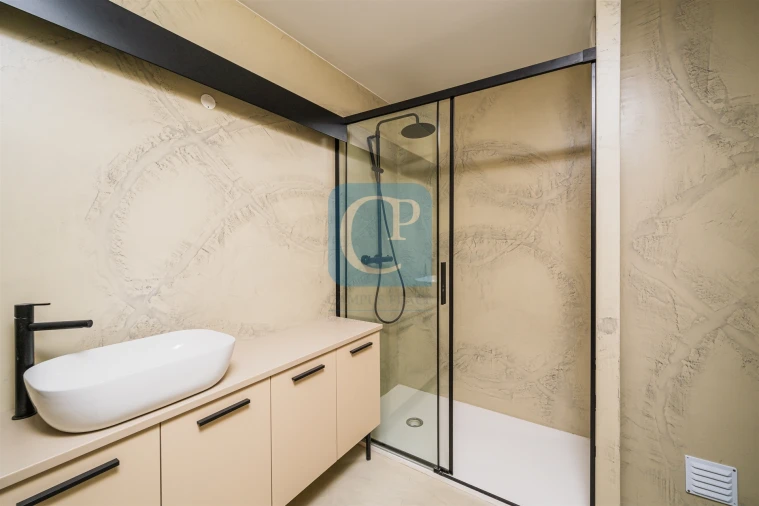 Apartamento T1 para Venda em Cedofeita, Santo Ildefonso, Sé, Miragaia, São Nicolau e Vitória Foto 8