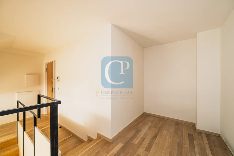 Apartamento T1 para Venda em Cedofeita, Santo Ildefonso, Sé, Miragaia, São Nicolau e Vitória Foto 5