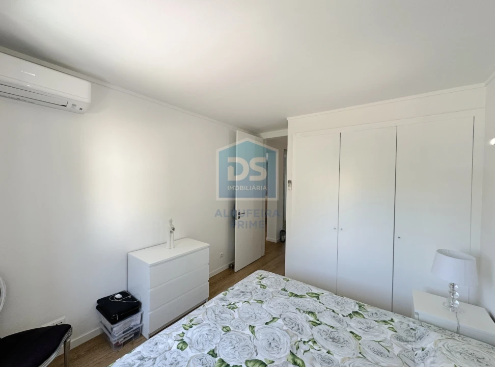 Apartamento T2 para Venda em Quarteira Foto 34