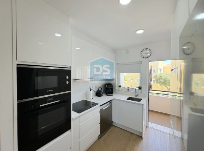 Apartamento T2 para Venda em Quarteira Foto 7